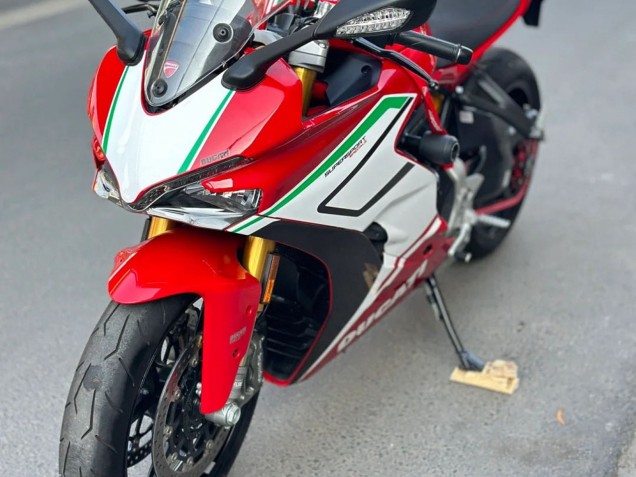 Discount 2017-2022 White Red Black Green Ducati Supersport 939/939S Motorcycle Fairings Canada