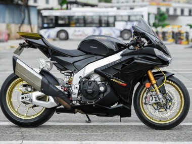 Discount 2021-2024 Black Aprilia RSV4 1100 Motorcycle Fairings Canada