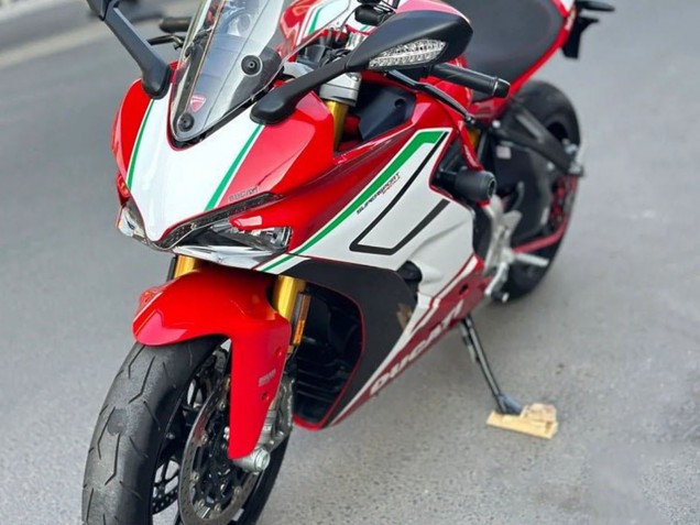 Discount 2017-2022 Red White Green Stripe Ducati Supersport 939/939S Motorcycle Fairings Canada